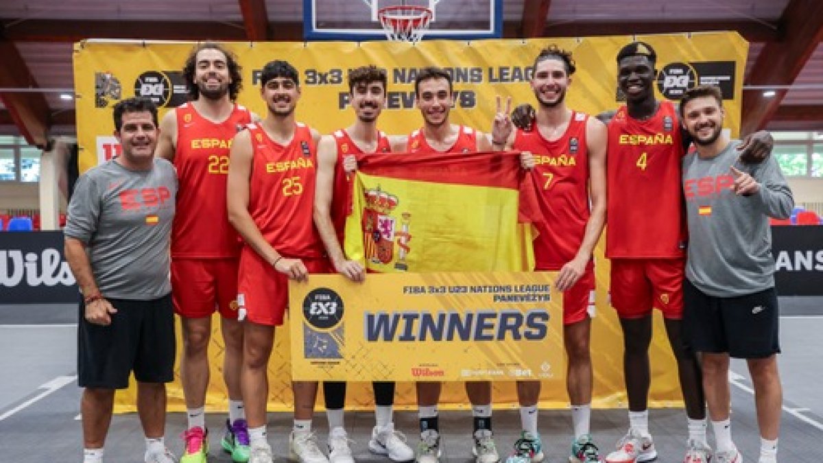 Raúl Fernández consigue ganar el National League de 3x3 U23 masculino con la selección española en Lituania.