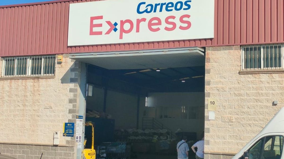 Centro logístico de Correos en La Juaida.