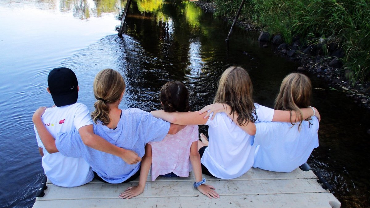 La familia y la escuela, por este orden son claves para educar en el valor del respeto y la igualdad.