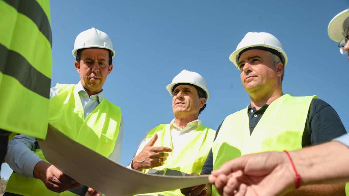 Visita a las obras del enlace por José María Martín, Manuel Flores y Pedro Fernández