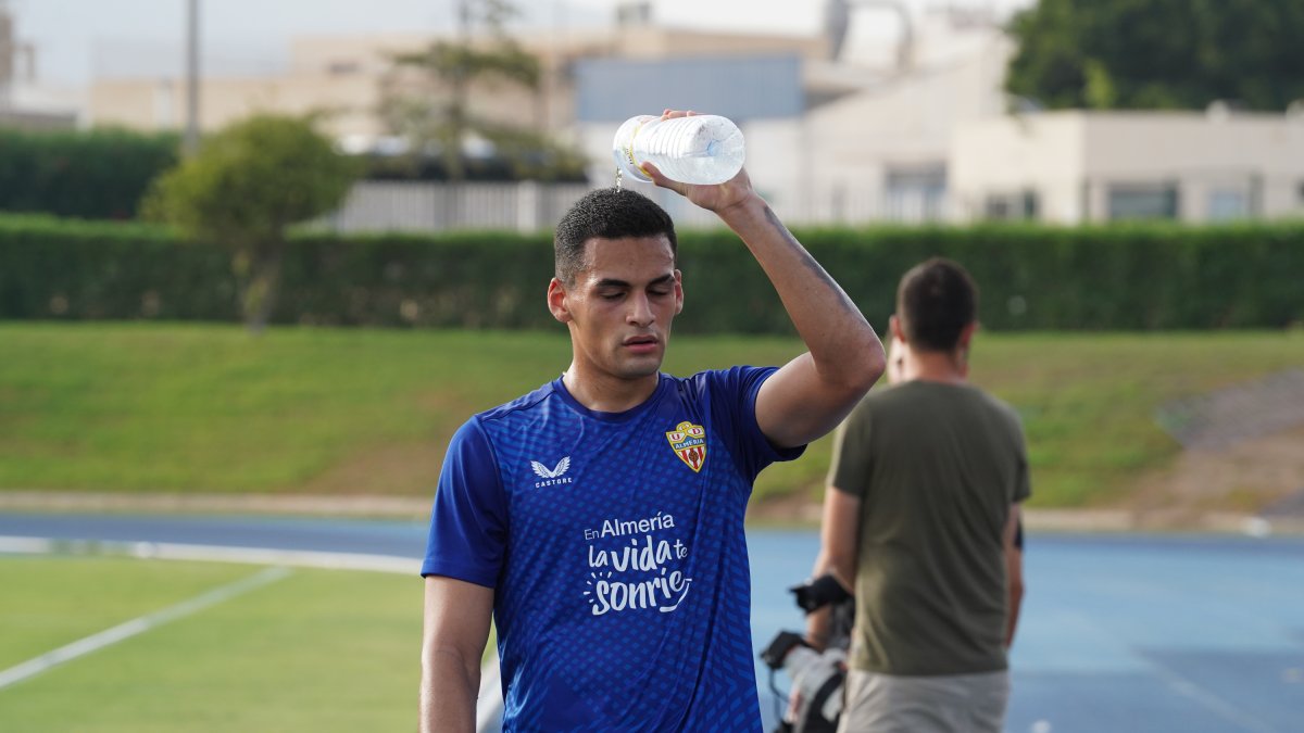 Kaiky Fernandes firmó un contrato de seis temporadas con el conjunto rojiblanco en verano de 2022.