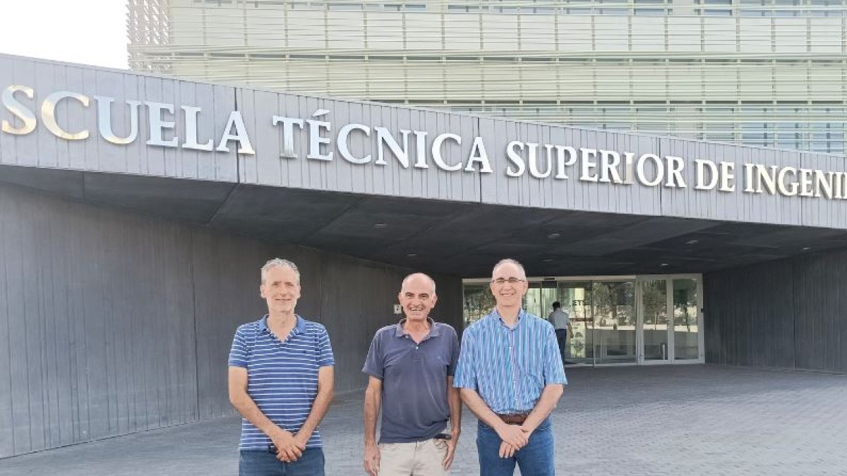 De izquierda a derecha: Los investigadores de la Universidad de Huelva Raúl Tapias, Joaquín Alaejos y Manuel Fernández.