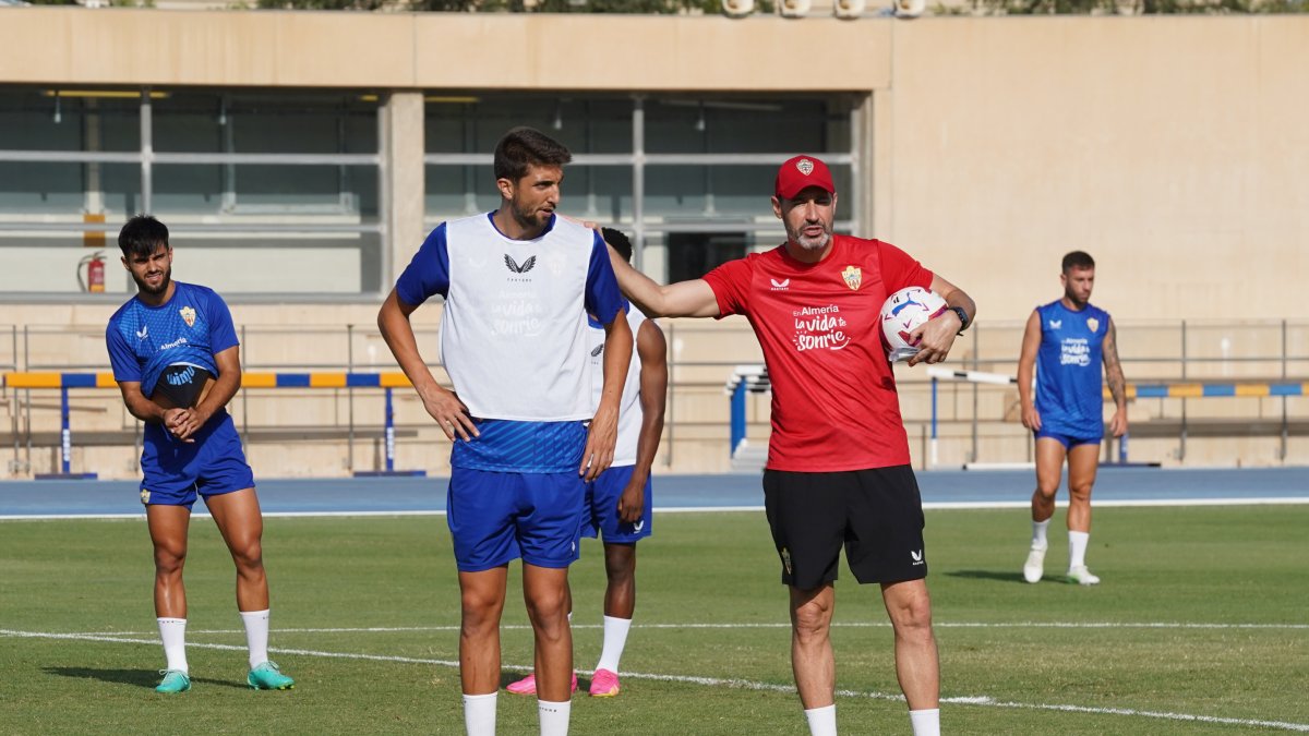 Vicente Moreno apuesta muy fuerte por Édgar González para dirigir el juego rojiblanco.