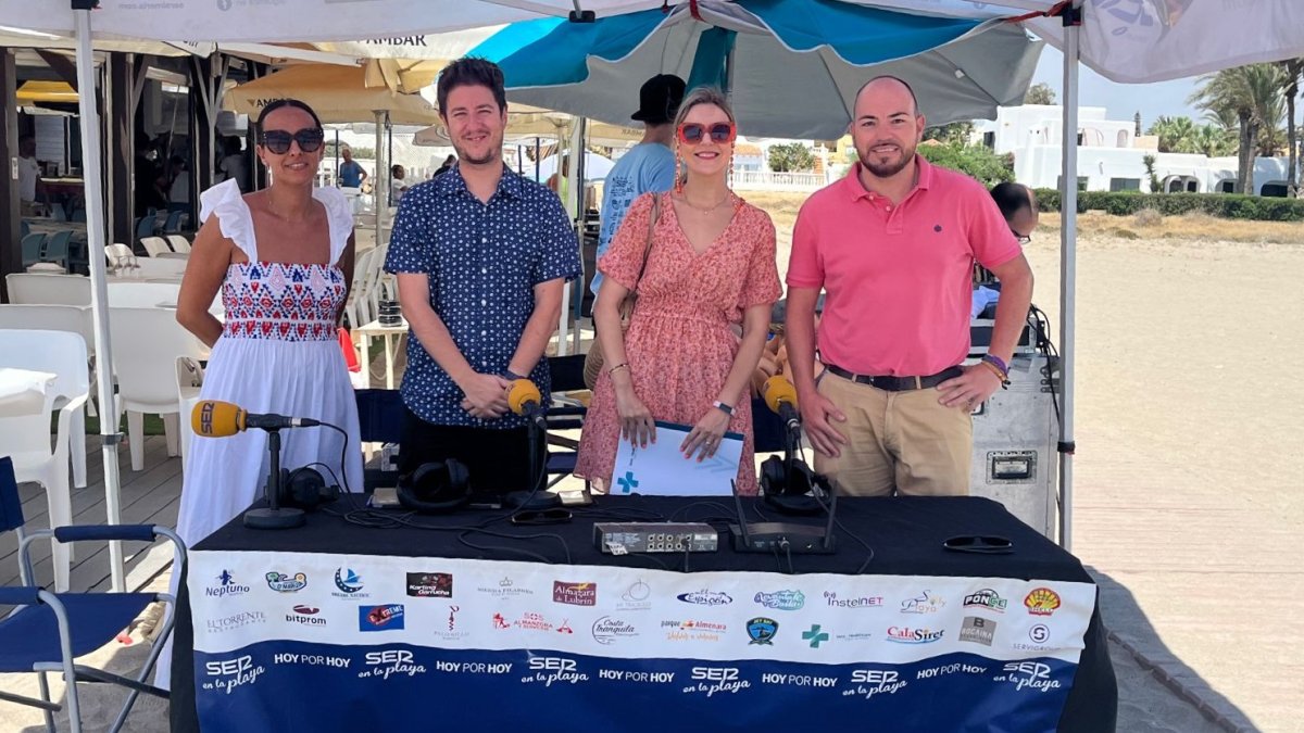 Irene Zamora y Mar Mateo, del Virgen del Alcázar Vera, detallaron todas las consultas y especialidades médicas que tienen a disposición de los pa