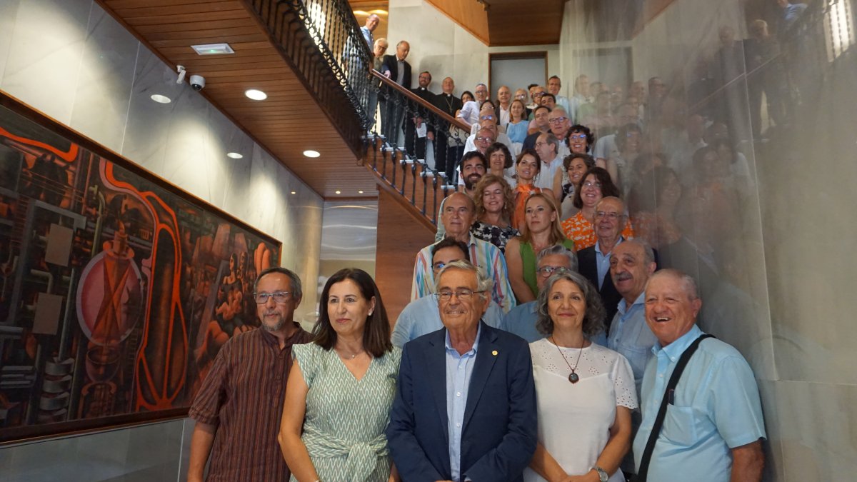 Foto de familia de los miembros fundadores de la FATA.