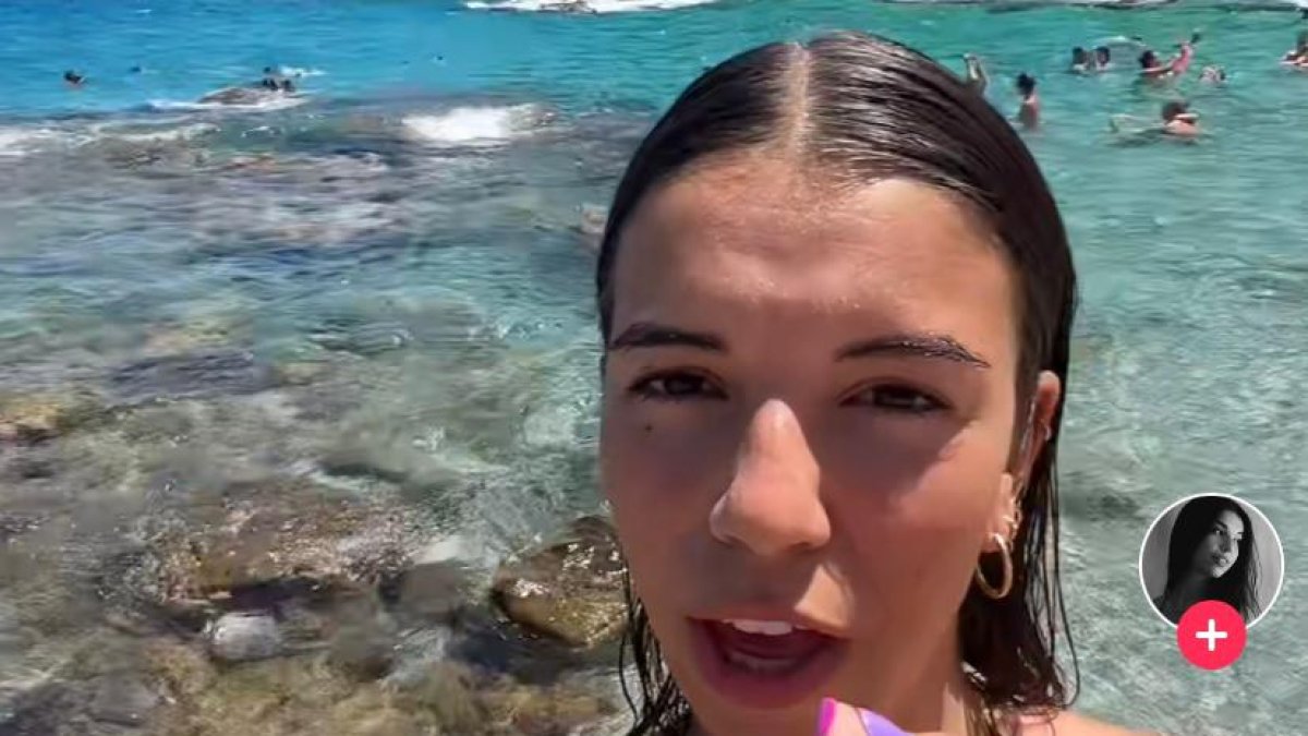 Elena Gortari, en la Playa de los Muertos.