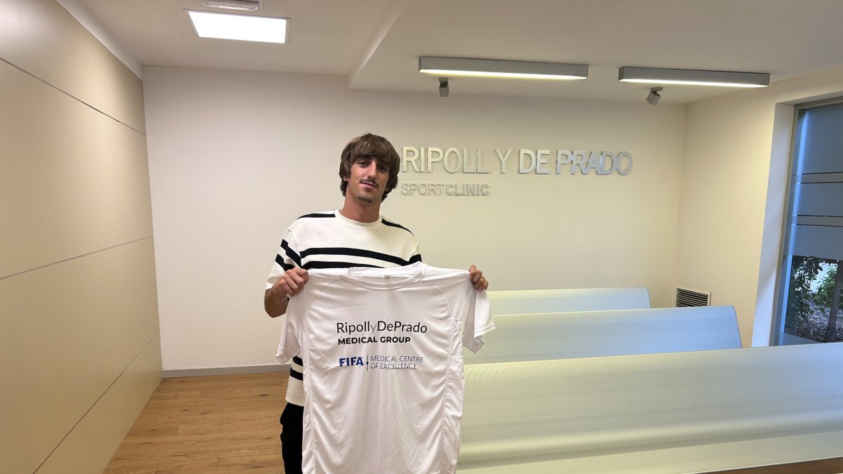 Bryan Gil será operado por los doctores Ripoll, De Prado y Reboul.