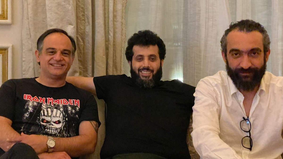 Estará \'bonico\' el presidente con los fichajes realizados.