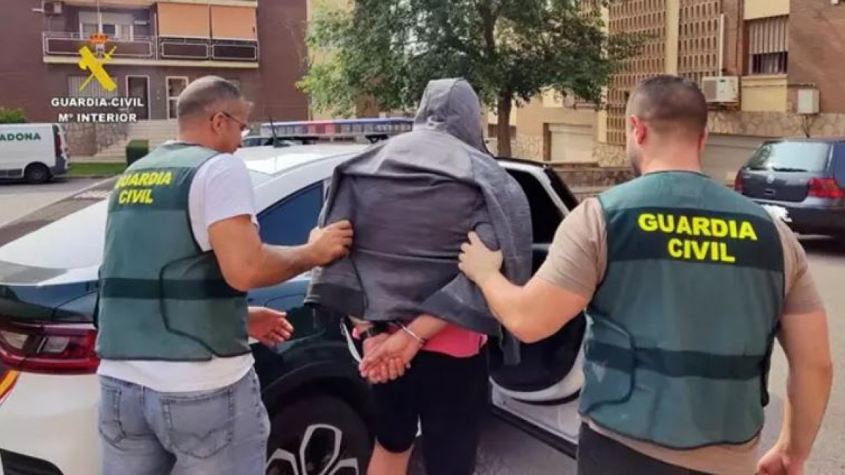 Uno de los detenidos acusados de 27 robos en Almería y Murcia.