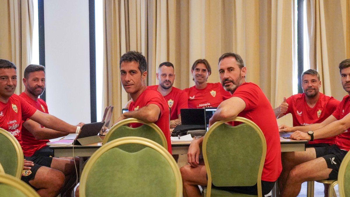 La foto del cuerpo técnico que quiere hacer más grande al equipo rojiblanco.