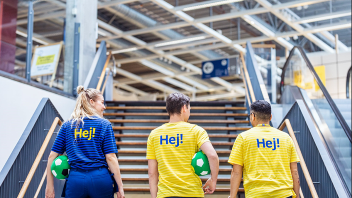 Ikea busa personal para su tienda en Almería.