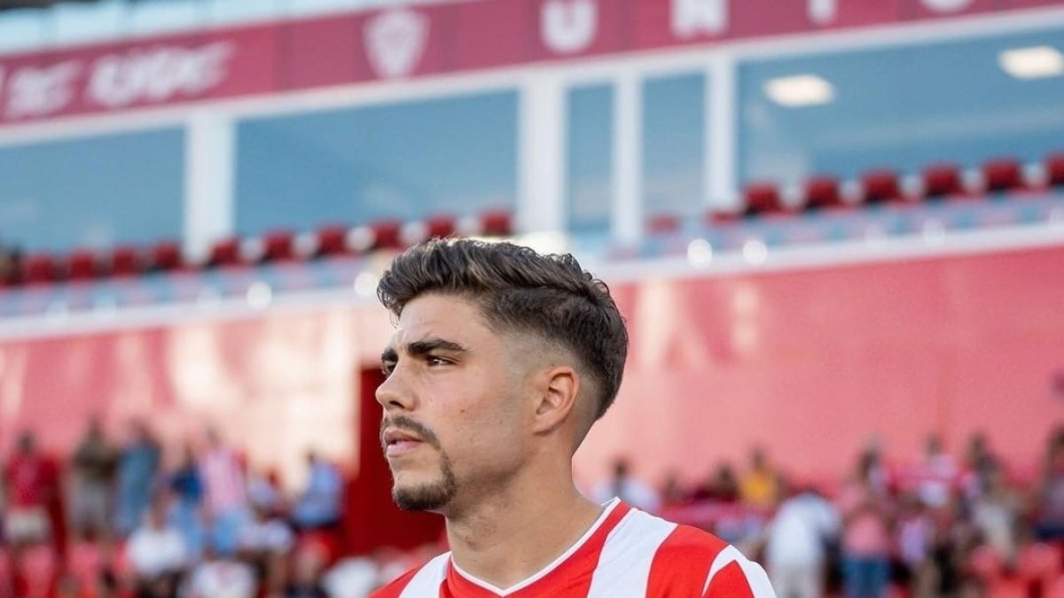 Pozo en la previa del Almería-Granada en el Mediterráneo.