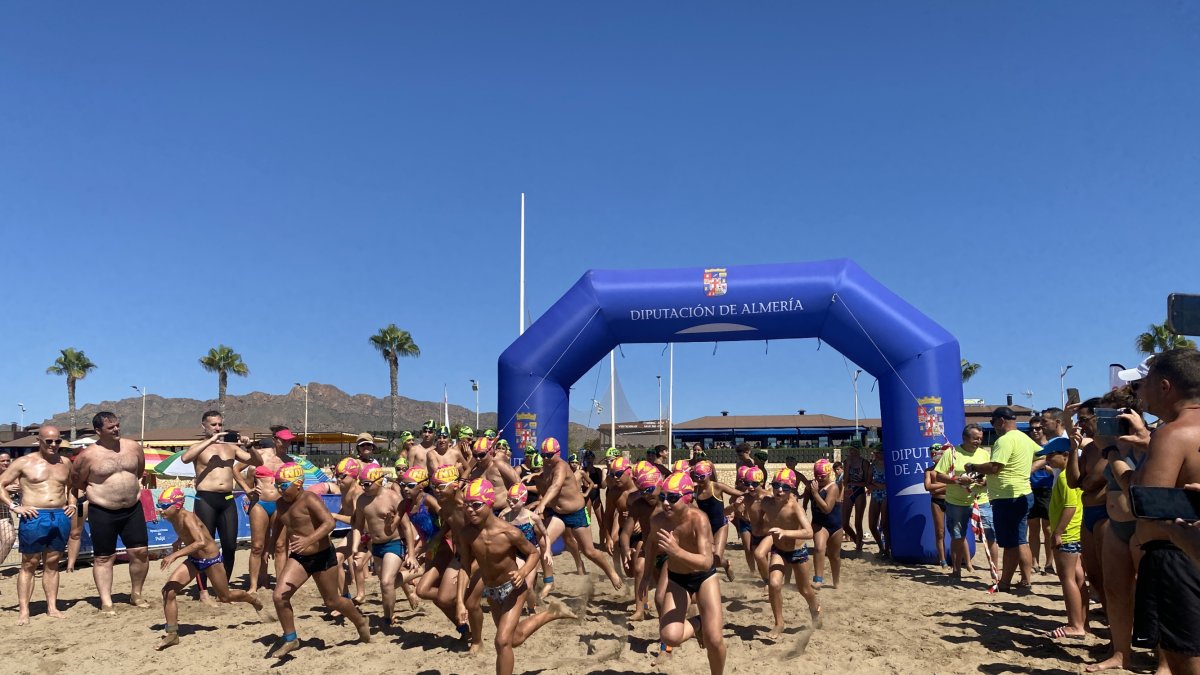 VIII Travesía solidaria a nado Isla San Juan de los Terreros.