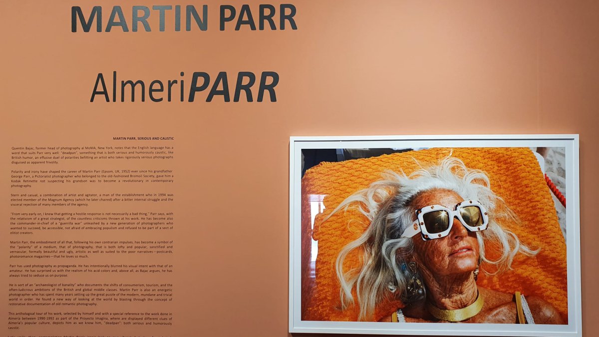 El CAF acoge la antológica ‘Martin Parr: AlmeriPARR’ hasta el 15 de octubre.