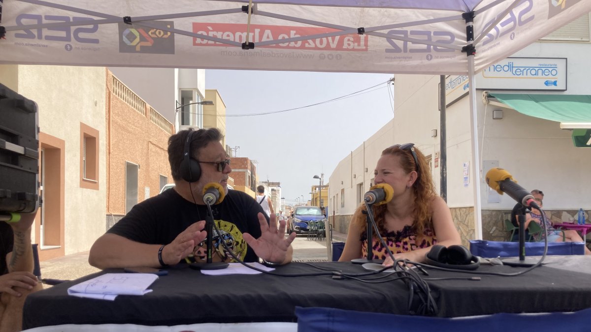 Alfredo Casas con una de las invitadas, Cristina Sánchez.