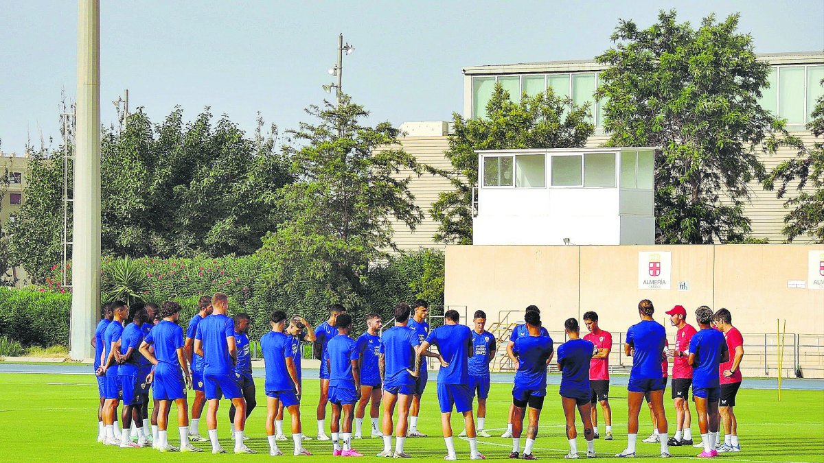 Último entrenamiento del equipo antes de enfrentarse al Rayo Vallecano en el Mediterráneo.