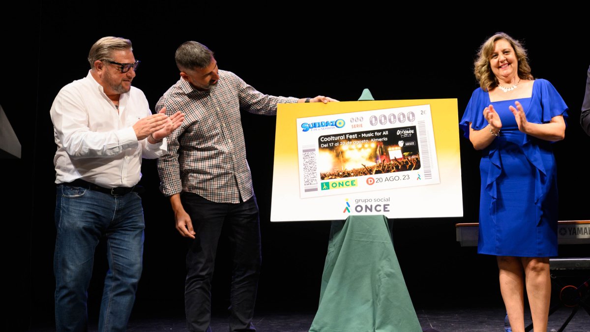 La ONCE y el Ayuntamiento han presentado el cupón.