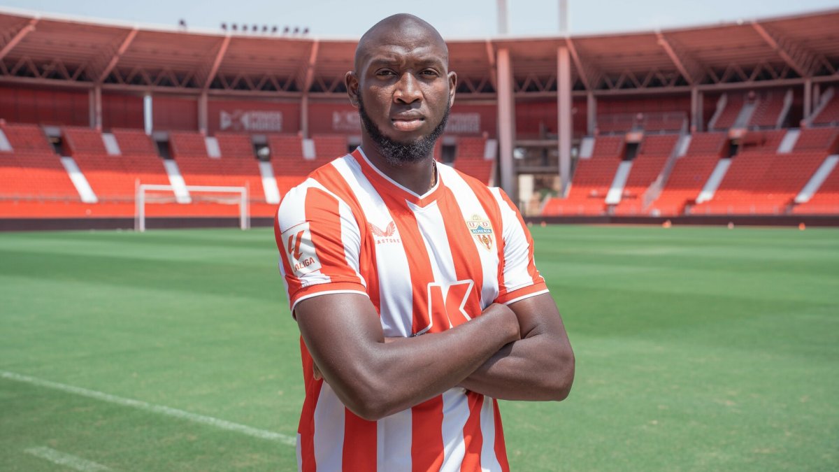 El delantero quiere hacer una gran temporada en el Mediterráneo.