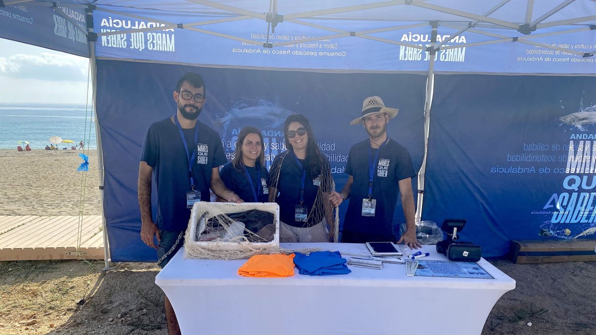 Los especialistas han dado talleres de responsabilidad y concienciación a los bañistas.