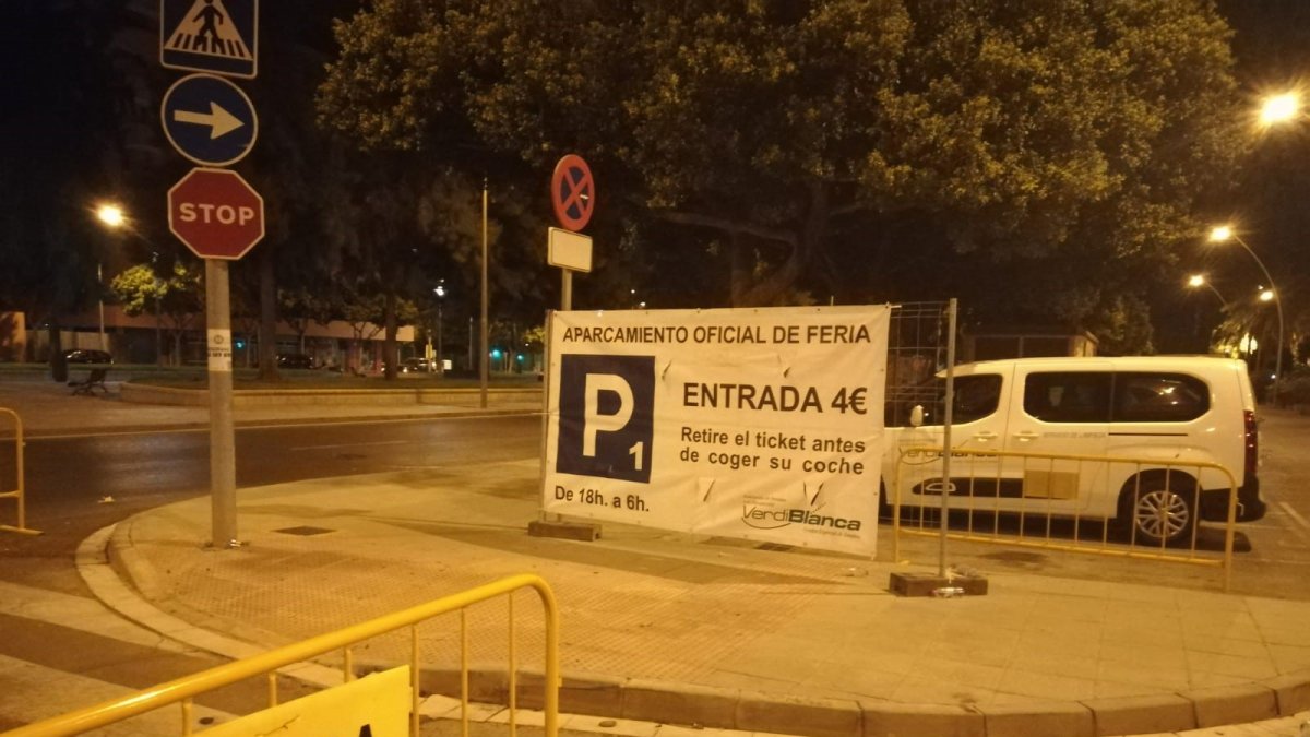 Zona de aparcamientos para la feria.