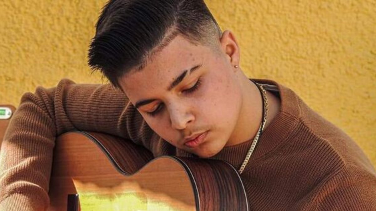 Francisco Fernández, El Pelaillo, joven guitarrista almeriense nacido en el barrio de Pescadería.