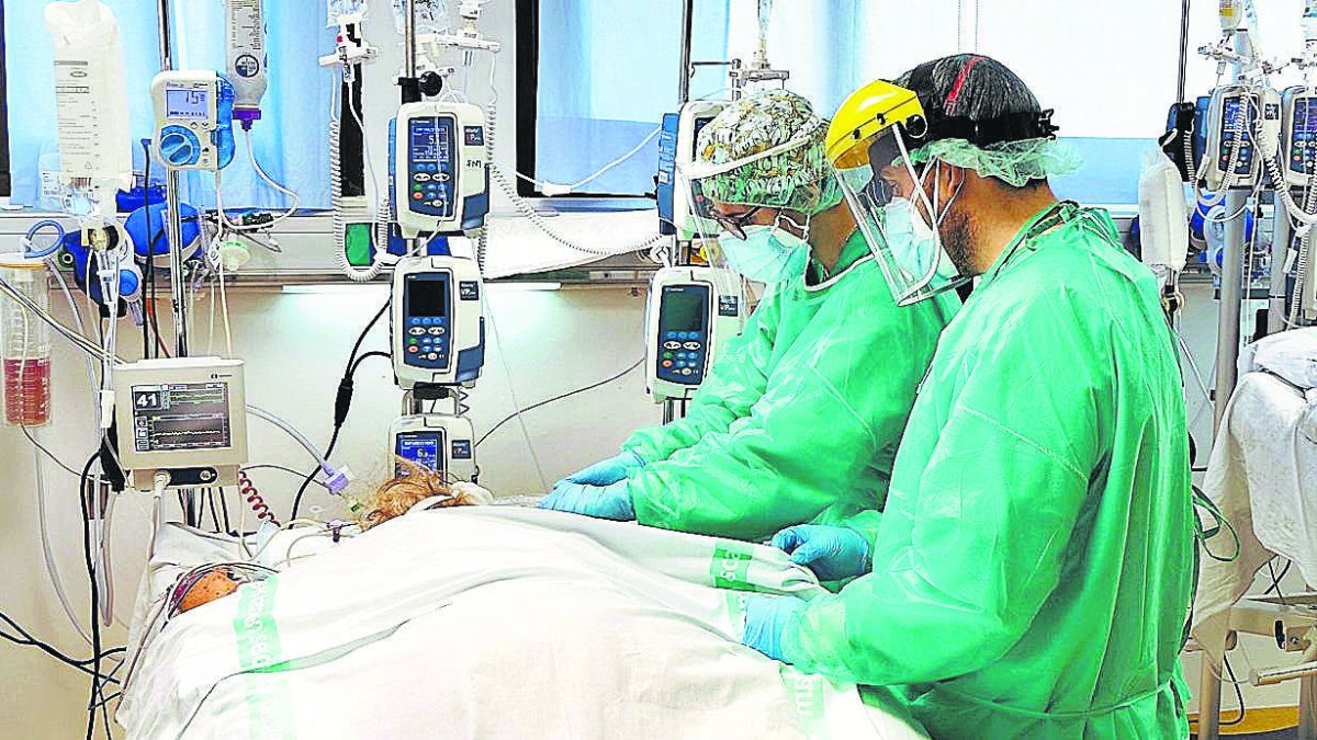 Las muertes y los ingresos en la UCI por el covid-19 han disminuido sensiblemente.