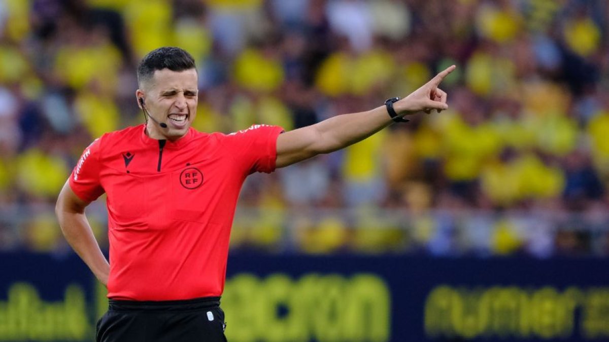 García Verdura no midió igual a los dos equipos.