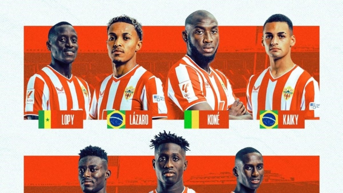 Seis jugadores con sus selecciones, aunque el Almería anunció siete.