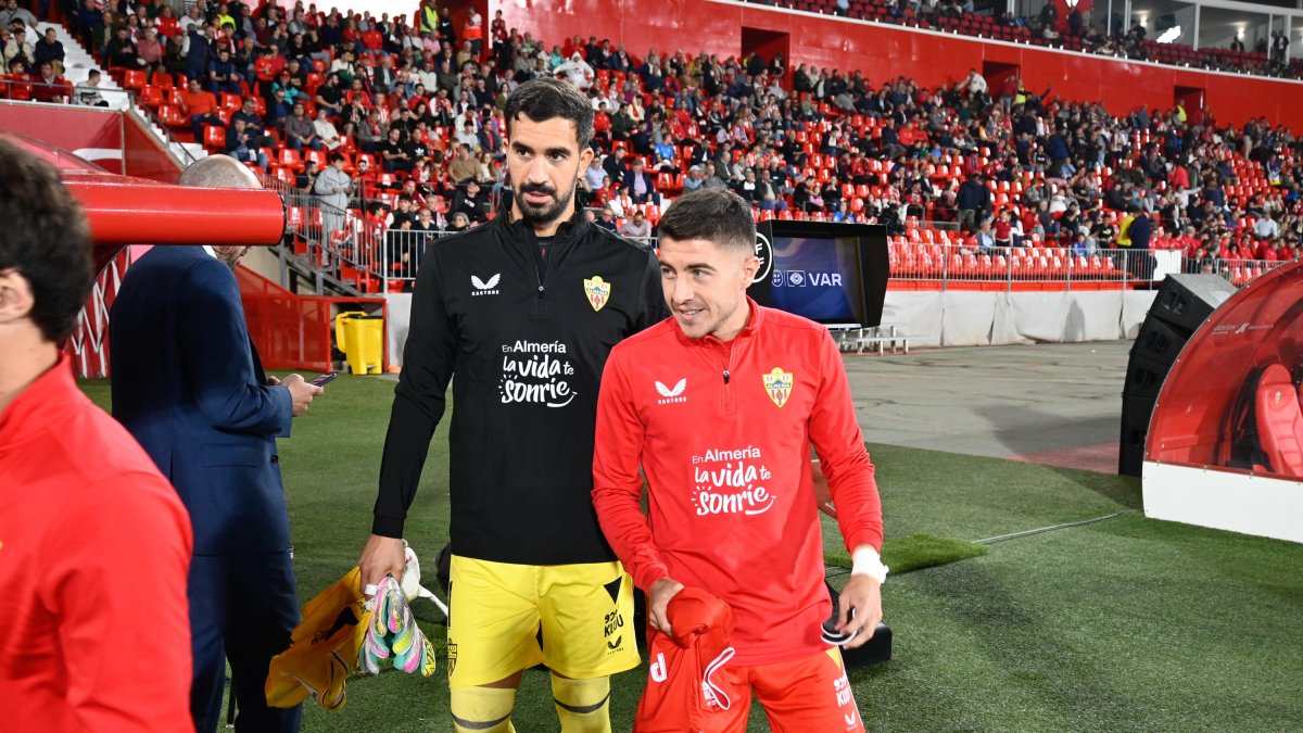 Portillo con Pacheco rumbo al banquillo del Mediterráneo.