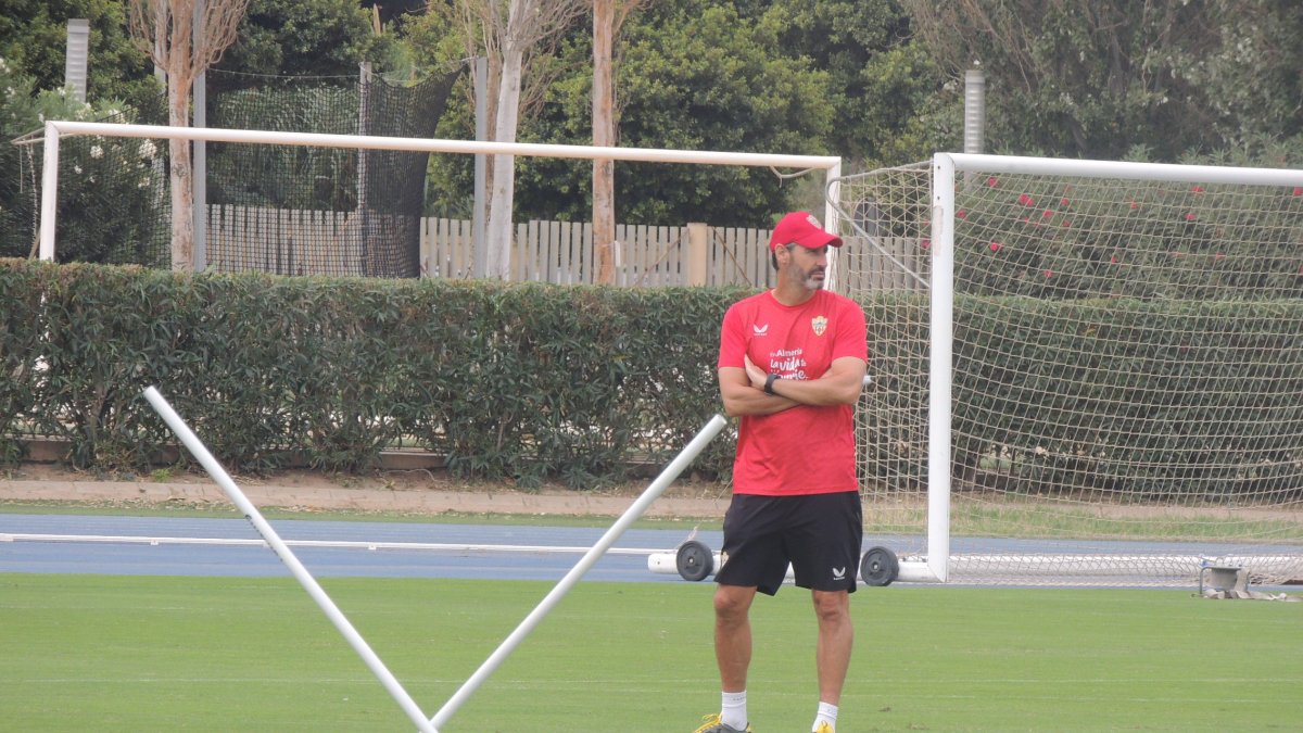 Vicente Moreno solo tiene una X como rojiblanco.