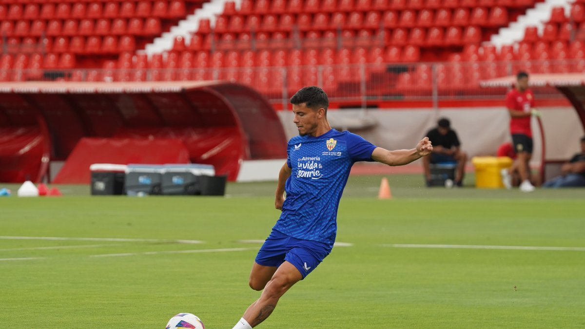 Lucas Robertone preparando el partido de este domingo contra el Villarreal.