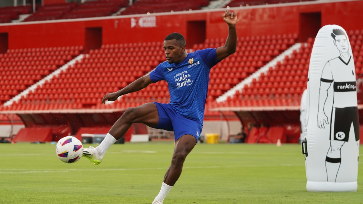 Sergio Akieme ha empezado la temporada a un gran nivel y ha marcado dos goles.