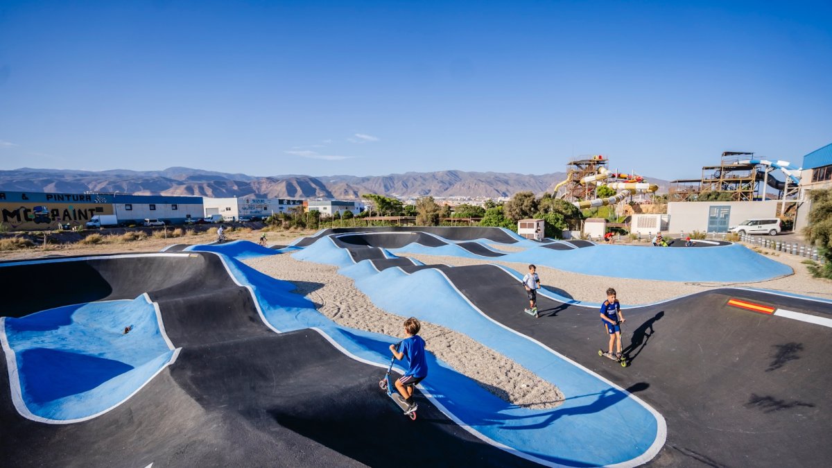 Nuevo circuito de pump track en Roquetas de Mar.