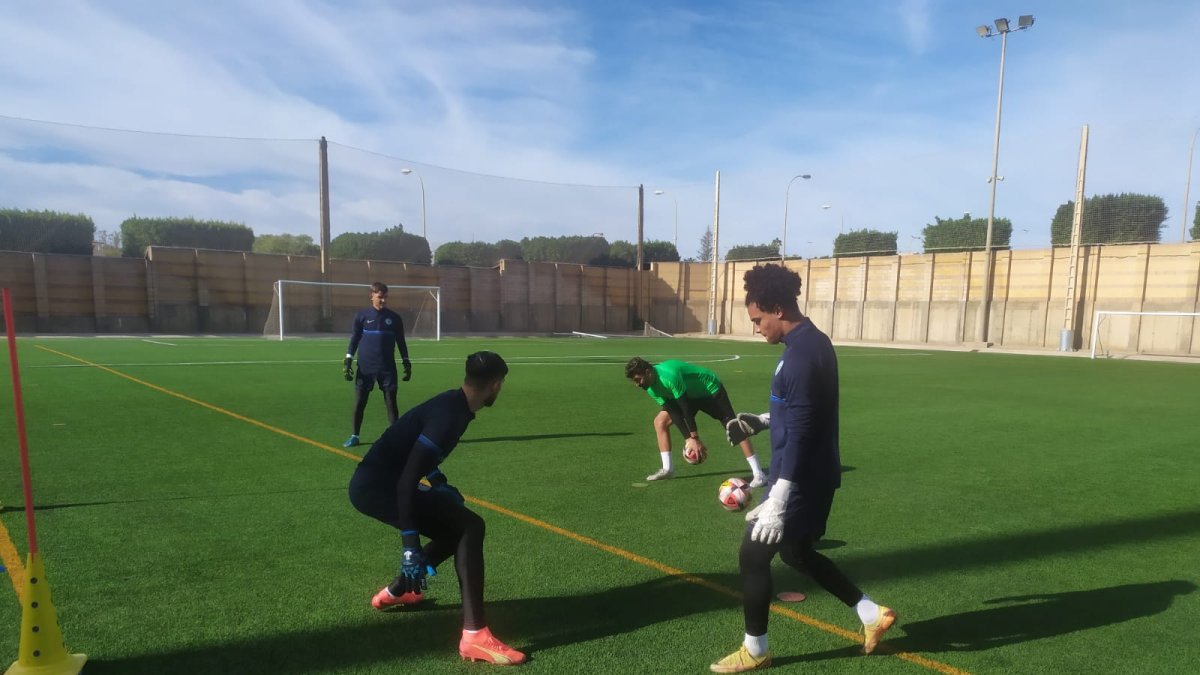 La competencia llega a la portería celeste.