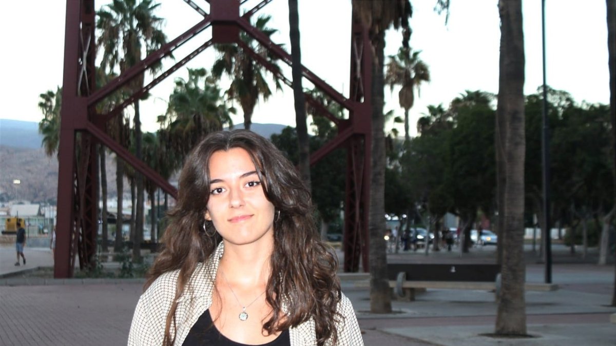 Nuria Ortega Riba, frente al Cable Inglés.