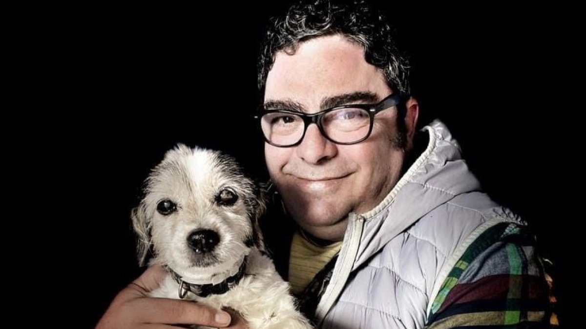 José Carlos Castaño con la perra Rita.