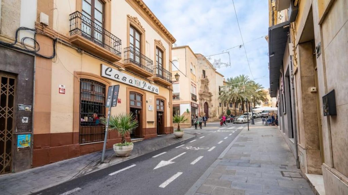 Casa Puga en la calle Jovellanos de Almería