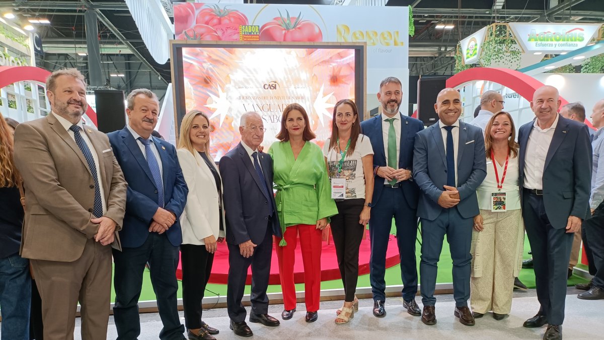 Presentación de las II Jornadas Tomate de Sabor de Casi, con Samantha Vallejo-Nágera.