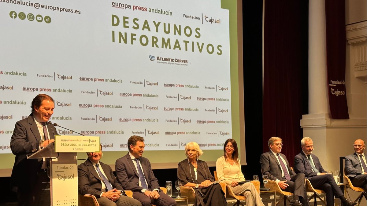 Desayuno informativo de los puertos andaluces en Sevilla