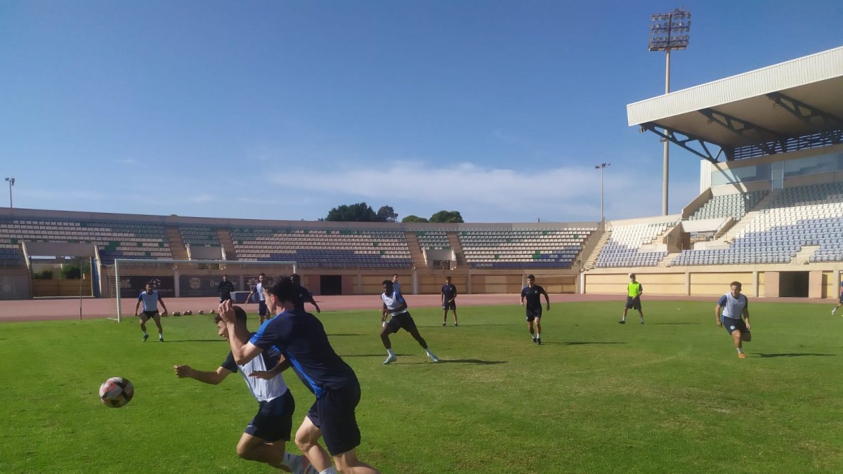 Llega el esperado primer derbi a Santo Domingo.