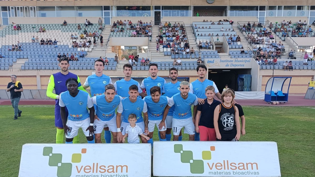 El once celeste en el duelo de rivalidad.