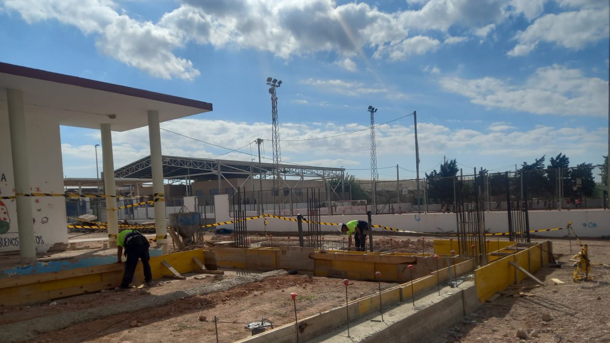 Obras en el CPR Historiador Padre Tapia.