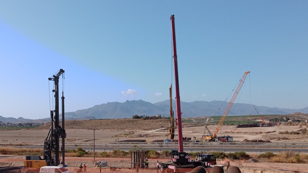 Obras del AVE en el término municipal de Vera.