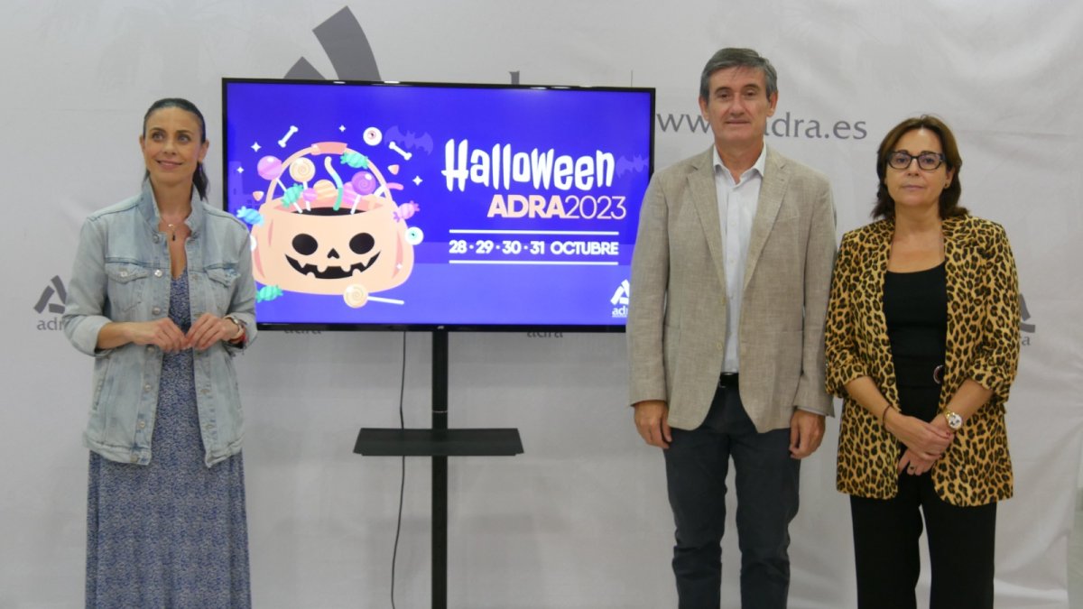 Presentación de las actividades de Halloween en Adra.