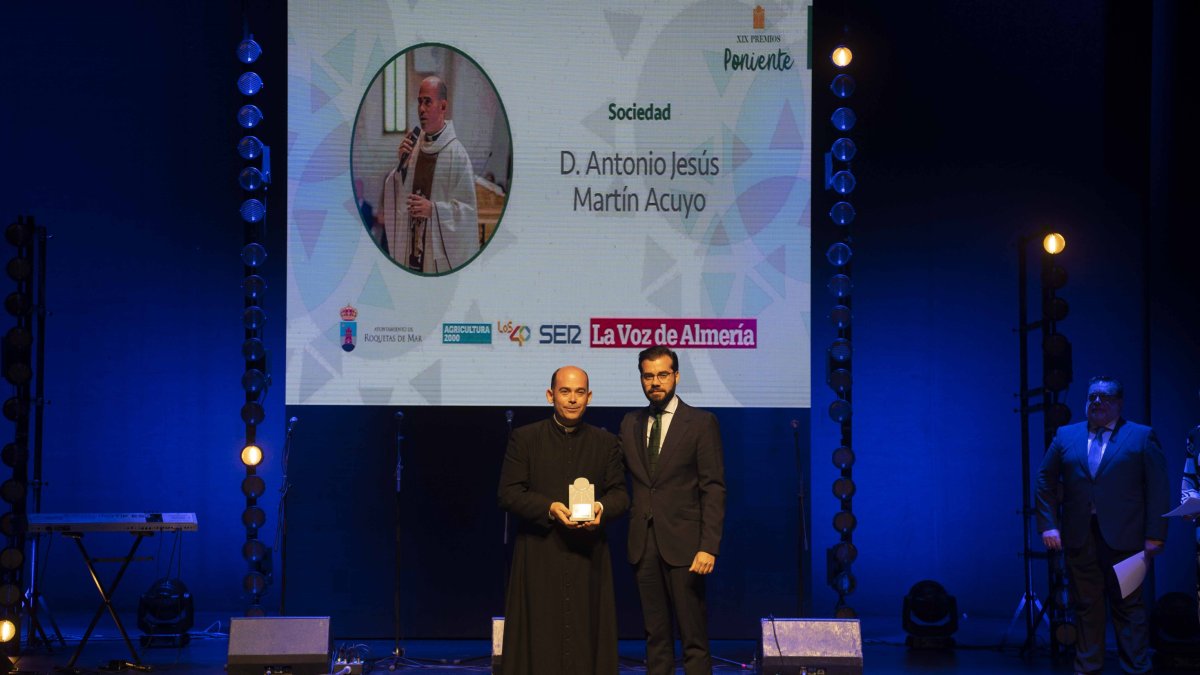 Antonio Jesús Martín Acuyo, ganador del Premio Sociedad de los Premios Poniente.