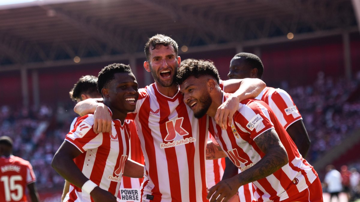 Ramazani, Baptistao y Suárez en el último choque de Liga en casa contra el Granada.