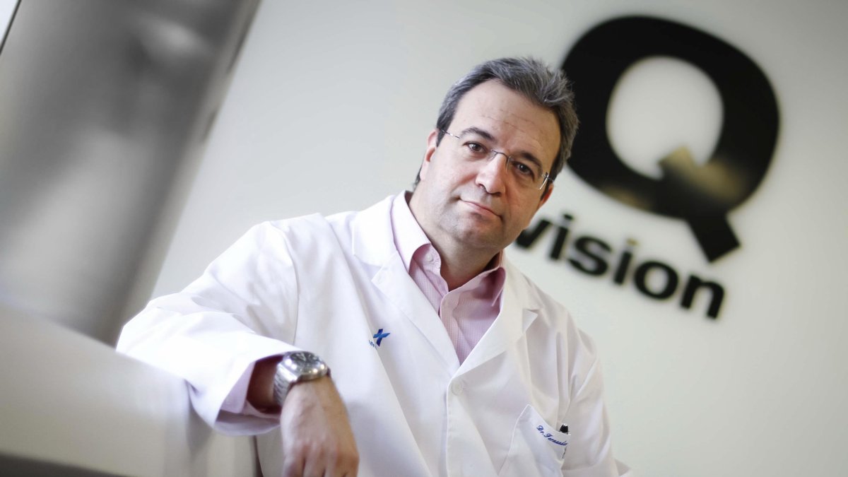 El oftalmólogo almeriense Joaquín Fernández.