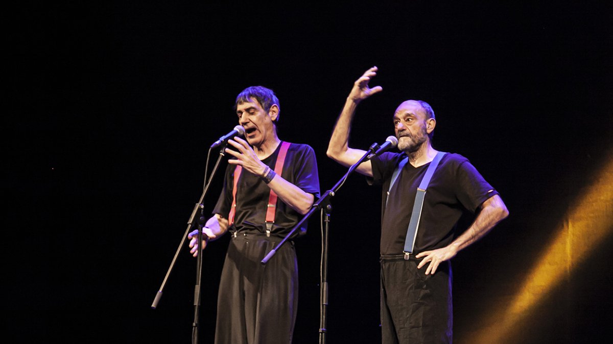 Recibidos y despedidos con prolongadas ovaciones, Faemino y Cansado triunfaron.