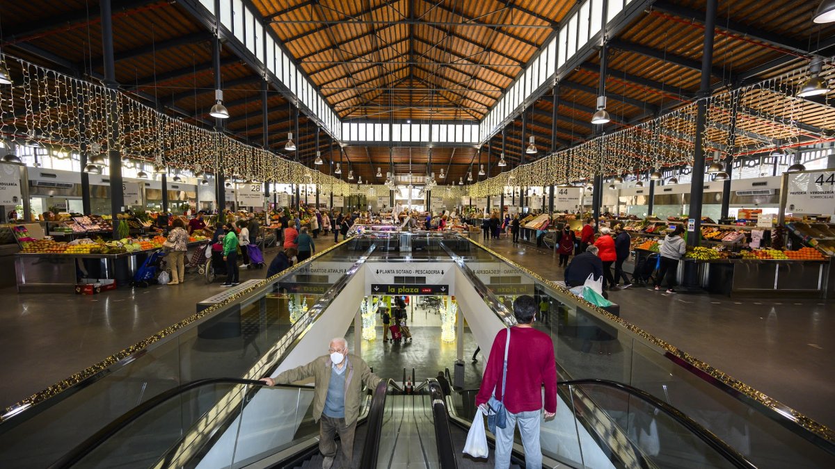 El Mercado Central acogerá el menú de tapas solidarias.