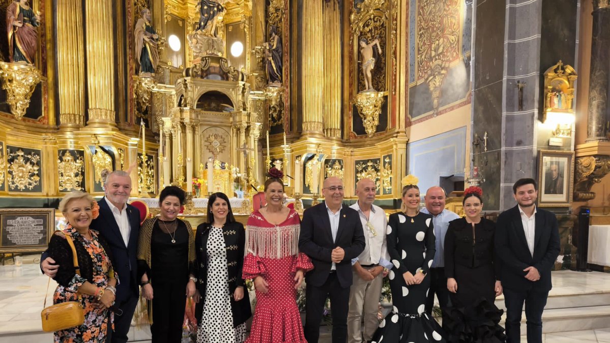 Ayer se celebró una misa y ofrenda floral en honor a Nuestra Señora de la Asunción.